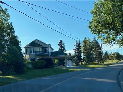 Beautiful House in Haldimand beach at Gasp