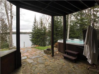 Chalet a louer sur le bord du grand lac Nominingue