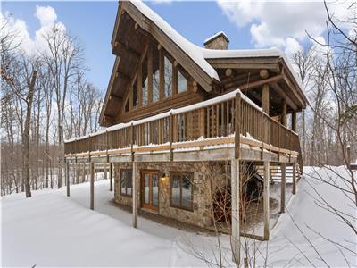 Chalet en Bois Rond ZURRI - 4 Chambres Tout quip | Spa / Foyer / Billard