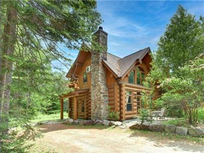 Cozy Cottage Bear, Luxurious log cottage, Trsors Fiddler - RESORT ACCESS OPTION