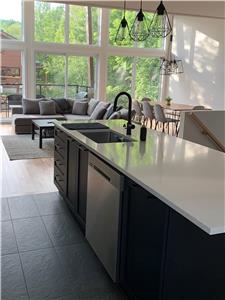 Chalet  louer Mont-Sainte-Anne (Minimum 1 mois)