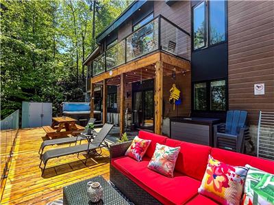La Chic Cabane /BORD DE LAC/SPA/FOYER/GAZEBO/INTERNET/KAYAKS/PADDLE BOARD/PEDALO*CITQ_304511