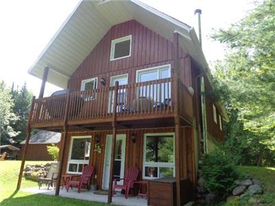 Chalet tout confort au bord du lac Howard,  20 minutes de Mont-Laurier