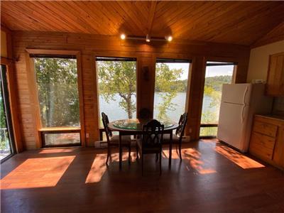 Petite, Ourse, cottage, water front, Roddick lake, fishing, cozzie, full kitchen, woodstove