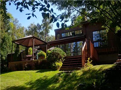 Serene Shore House-Grand Lac Nominingue