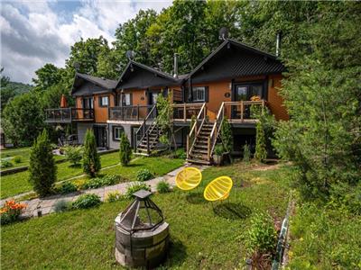 Superbe chalet avec plage  seulement 45 min de Montral!