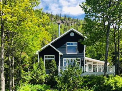 Chalets bord de l'eau, La Maison du lac (monadressealouer com)