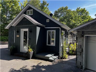 Pied--terre pour l'HIVER 2024: SPA, Foyer, accs Lac cho,  5 km des pentes de St-Sauveur