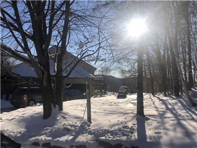 Vue imprenable et accs au lac - spacieux chalet - versant nord de tremblant