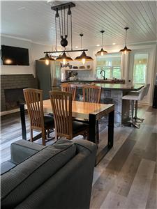 Chalet 4 saisons sur la Presqu Ile, Plaisance avec Spa extrieur