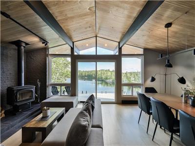 Chalet  louer - Saint-Donat (Bord de l'eau - Lac Croche)