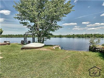 Le luxe chalet by the water