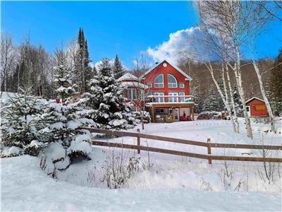 Book 2 nights, get 1 free- March Deal/ 7 min from Tremblant North ski hill