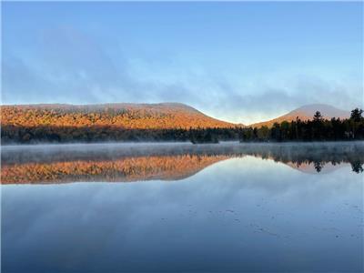 Le Renardeau, petit paradis rustique sur le bord de l'eau prs du Parc du Mont Tremblant