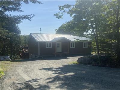 Chalet O'Nuallan , bord de l'eau, lac navigable