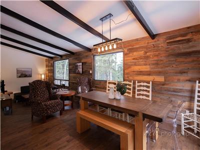 Mont-Tremblant 4 bedrooms Modern Rustic Chalet with Hot tub - Chalet du Moulin