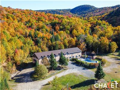 The chalet Du Rocher at Domaine Val-des-Lacs