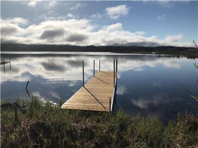 Cottage on the lake St-Marie+HOT TUB