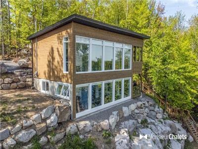 CAP-DE-ROCHE | Chalet  louer avec spa dans Lanaudire