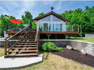 Nouveau! Chalet 3 Chambres bord de l eau avec SPA  (Val des Bois). Avril, Mai , Juin  25% de Rabais