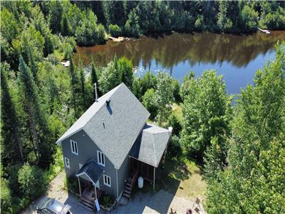 Chalet Ellisso- Bord de l'eau - Saint-Cme