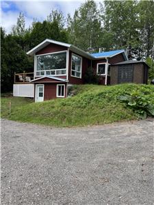 Chalet au pignon bleu