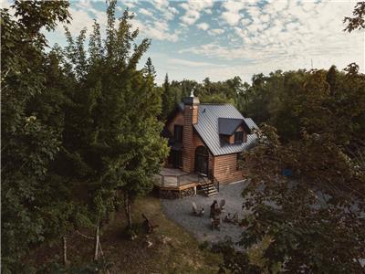 Chalet Bonheur- Pet Friendly