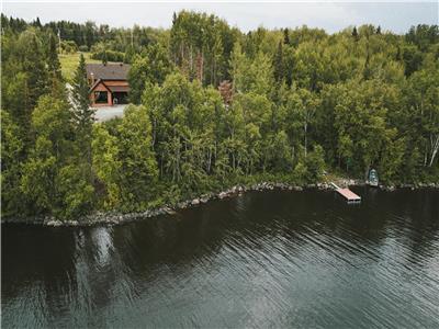 Htel  la maison - Chalet la Pointe  Tibi