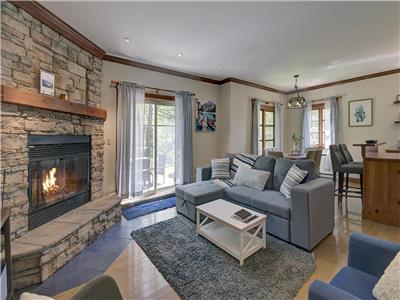 Le Boréal, cozy and charming condo for 6 persons ski-in/ski-out in Tremblant.