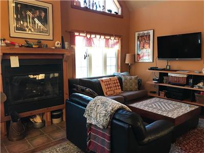 Mountain View Chalet with Chef's Kitchen minutes to Tremblant - Seasonal Rental