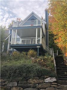 Chalet Owl's Head with access to Menphremagog lake