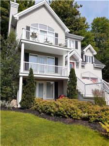 Chalet high range directly in St-Sauveur
