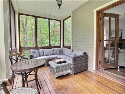 Chalet-style townhouse, 2 floors + basement, furnished and equipped