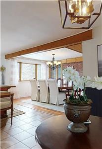 Chalet Sau Red