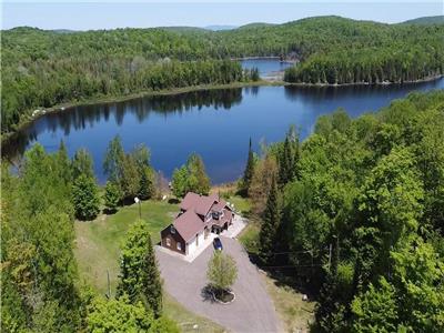 Chalet bord de l'eau avec spa