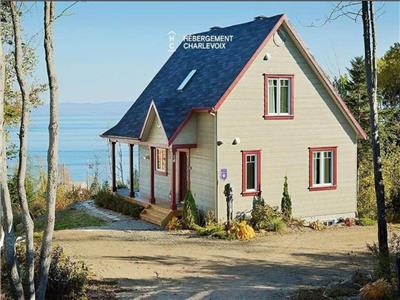 Chalet  petite rivire saint-Franois  avec vue exceptionnelle sur le fleuve saint-laurent