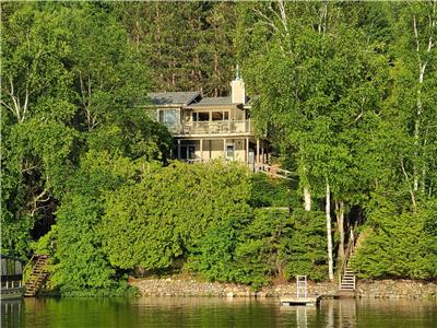 House for rent on the shore of Lac Labelle