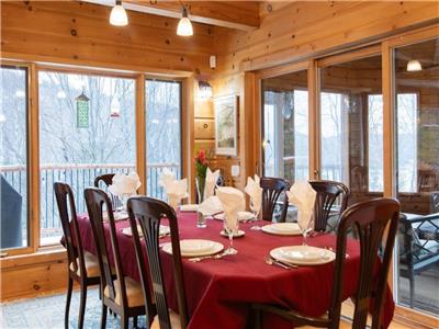 NOËL & SAISON DE SKI - SUPERBE CHALET BORD DU LAC - 4 C.À.C, 8 PERSONNES  - MONT BLANC, TREMBLANT