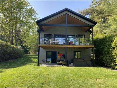 Loup Gris - Chalet au bord du lac Libby