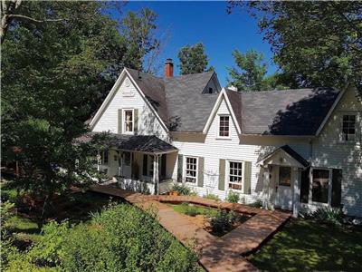 L'Orignal - Immense chalet de luxe au coeur de la nature urbaine de North Hatley