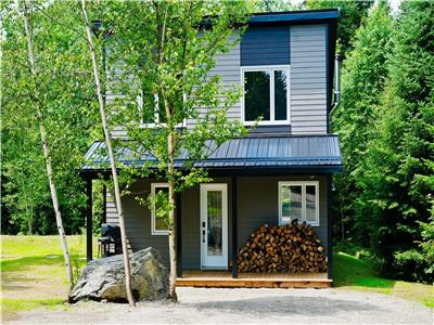 Ullaakut Shack Spa and Wood Stove