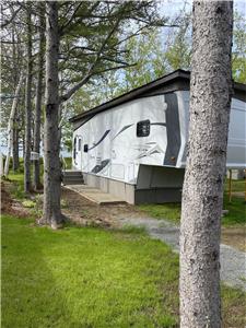 Roulotte au bord de la mer  Maisonnette,NB