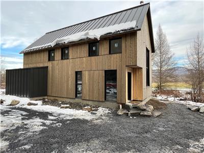 Chalet neuf avec sauna et vue sur Mont-Orford
