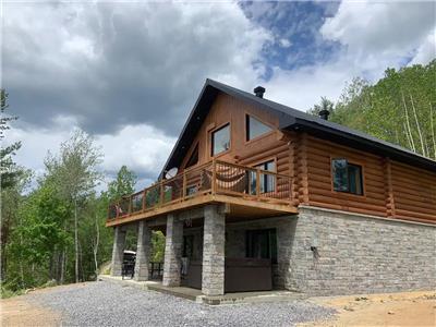 LE BELLEVUE *LOG WOOD, SPA & MOUNTAIN*