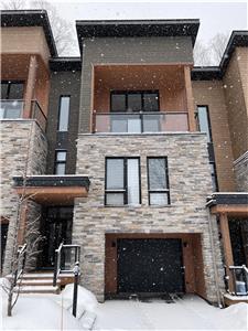 Modern and luxurious Cottage Bromont for outdoor enthusiasts