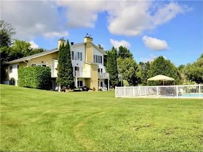 Condo perfect spot between Beach, Lake and National Park !