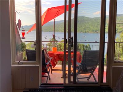 Mont-Tremblant CONDO Pinoteau t 2024 mi-mai  mid-oct. Incl. 4 mois/15,000$  ou 5 mois/18,000$