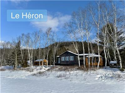 SAUF AU CHALET - LE HÉRON (BORD DE LAC, SPA, COUCHERS DE SOLEIL, KAYAKS-PADDLE, 4 CHAMBRES FERMÉES)