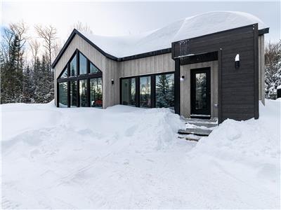 EVO-38 (Quiet and Relaxing place with covered terrace)