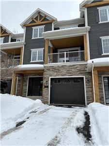  Bromont Maison de ville Haute gamme, SKI-IN/SKI OUT , BIKE-IN/OUT